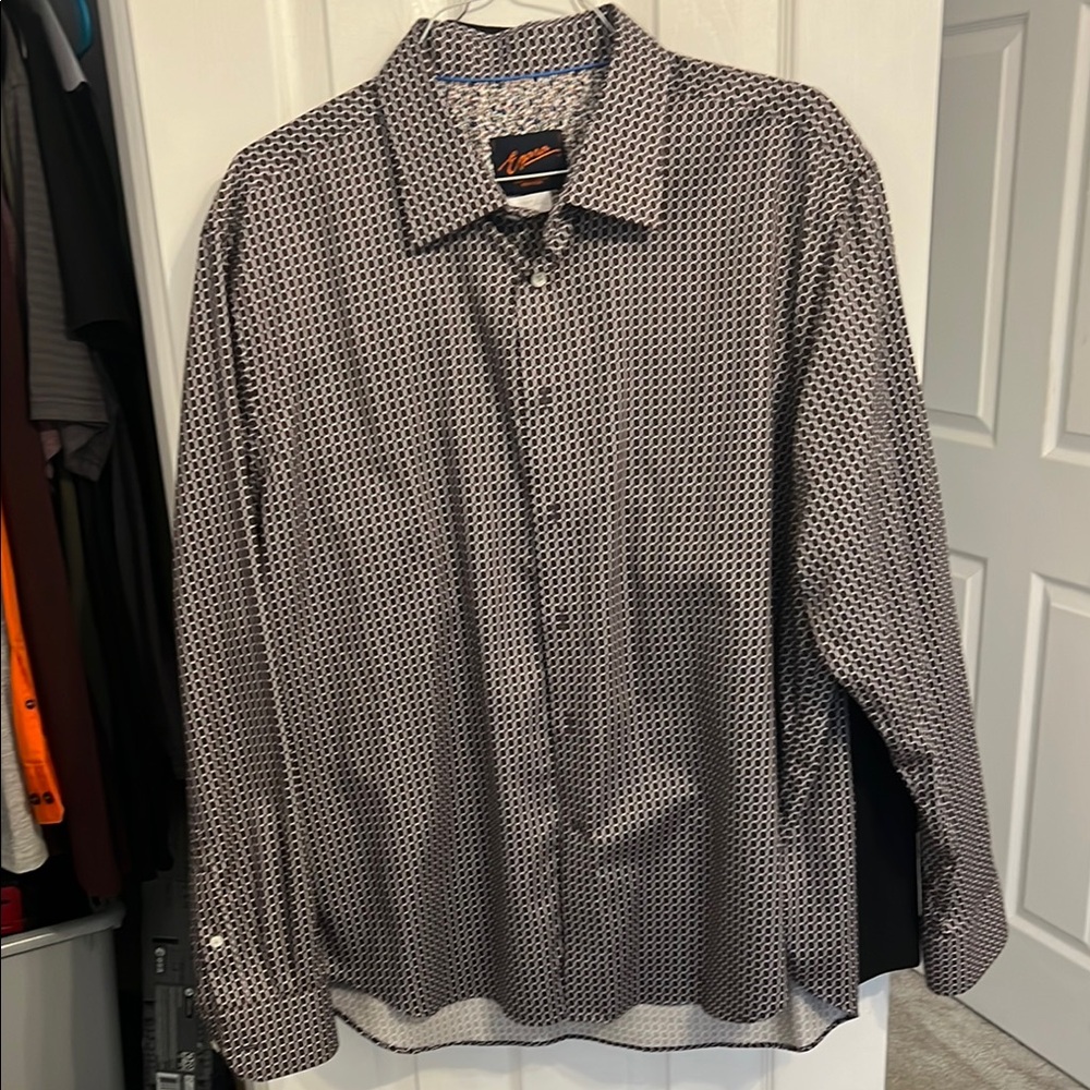 Casual button down long sleeve by Egara